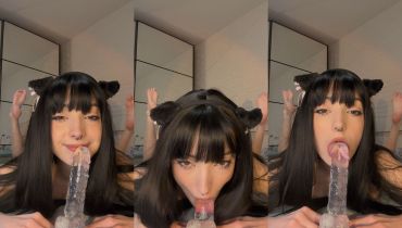 Slow And Seductive: Wannabeyours Takes Her Dildo Deep